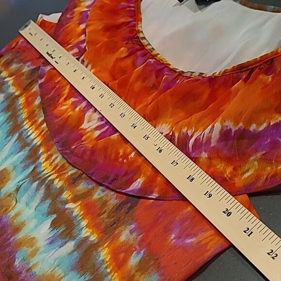 New Directions  sz L chiffon  top with banded elastic waist. - Picture 6 of 7